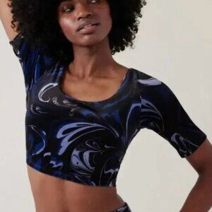 Athleta Blue and Black Crop Top